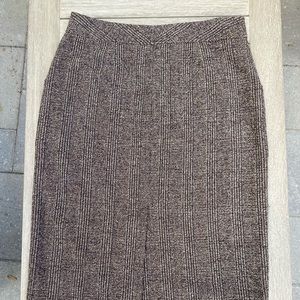 Ellie Tahiti skirt. Brown. Size 10-12